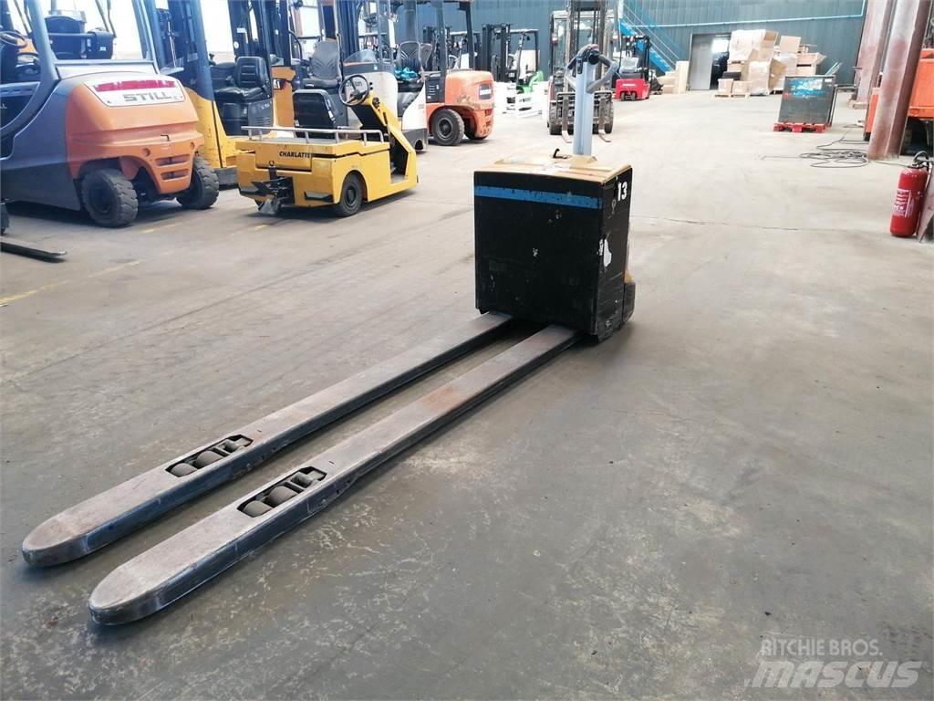 CAT NPP20N2 Ročni električni viličar