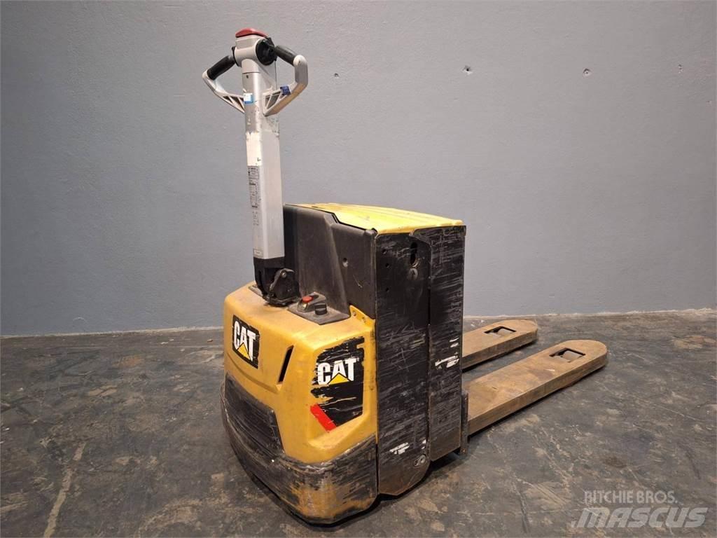 CAT NPP20N2E Ročni električni viličar