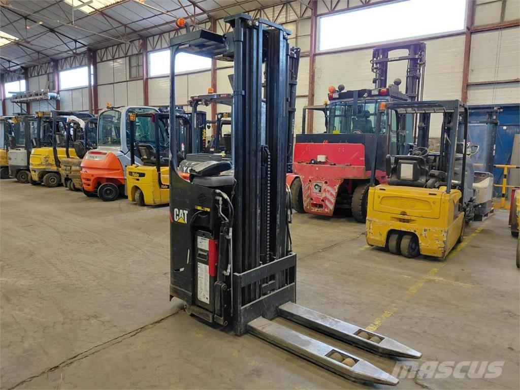 CAT NSR16N Samopogonski ročni viličarji