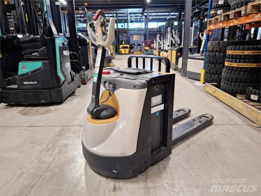 Crown WP3080 Ročni električni viličar