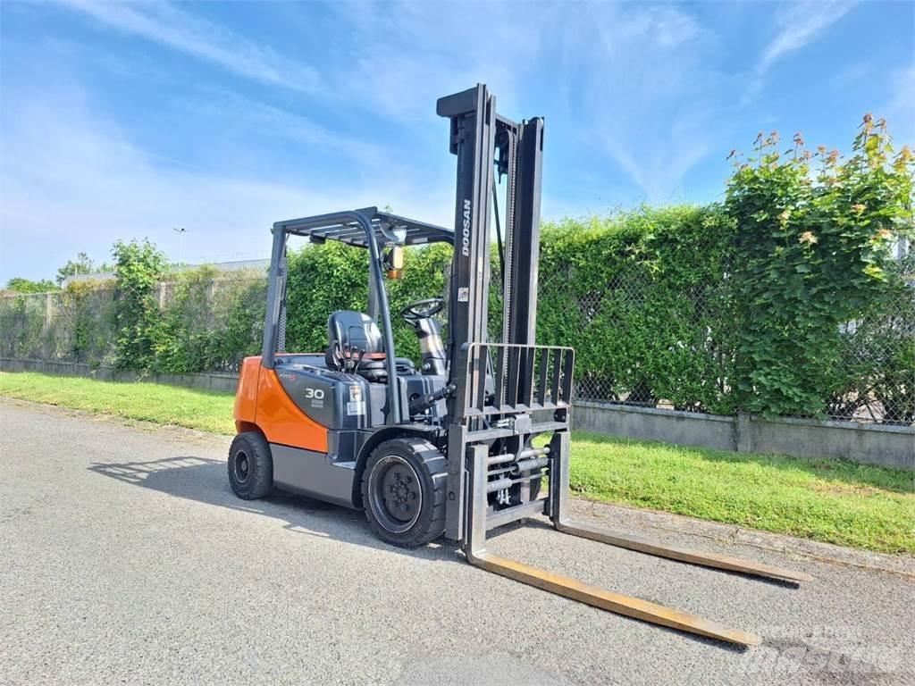 Doosan D30S 5 Viličarji - drugo