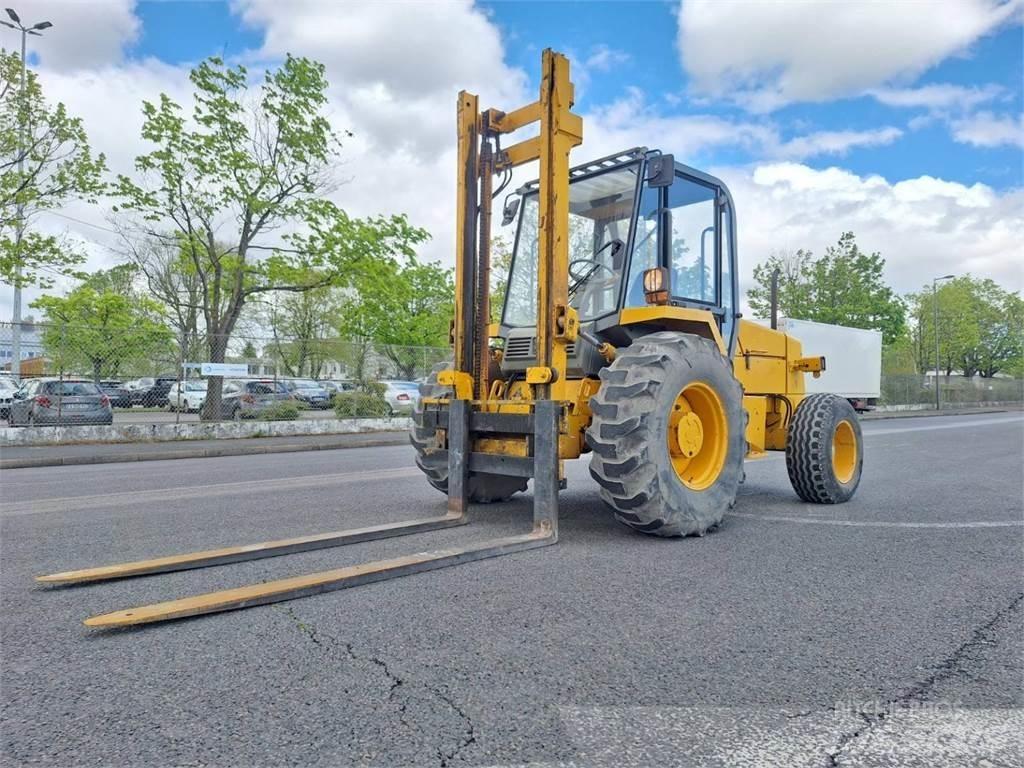 JCB 930-2 Terenski viličar