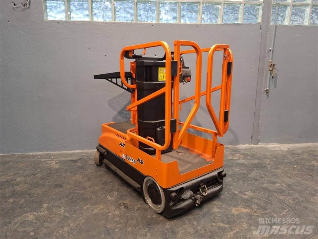 JLG 10MSP Druga dvigala in dvižne ploščadi