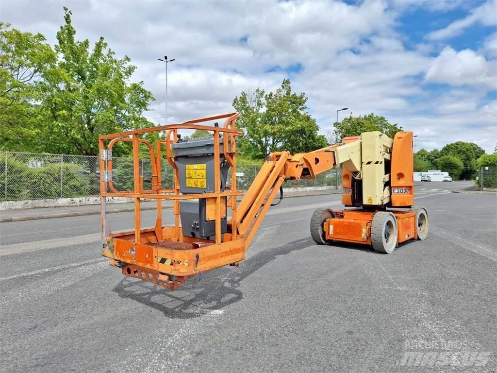 JLG E300AJP Druga dvigala in dvižne ploščadi