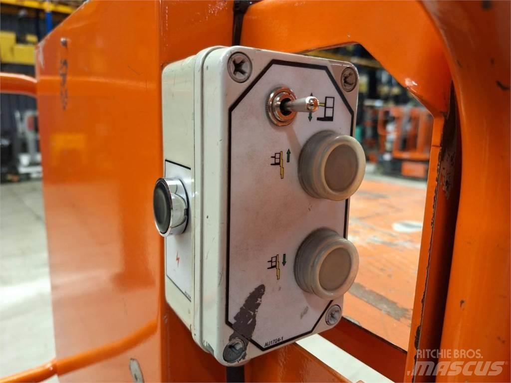 JLG TOUCAN DUO Druga dvigala in dvižne ploščadi