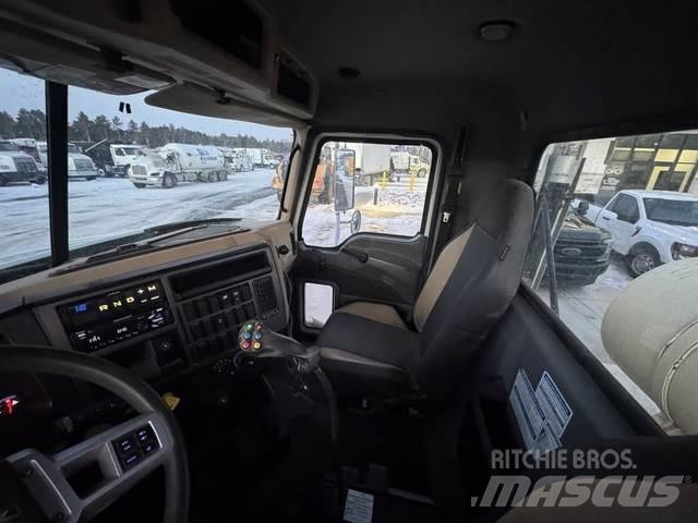 Mack GRANITE Drugi