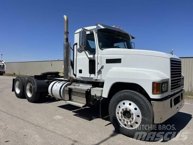 Mack PINNACLE Drugi