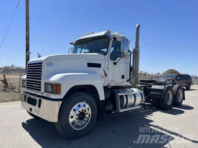 Mack PINNACLE Drugi