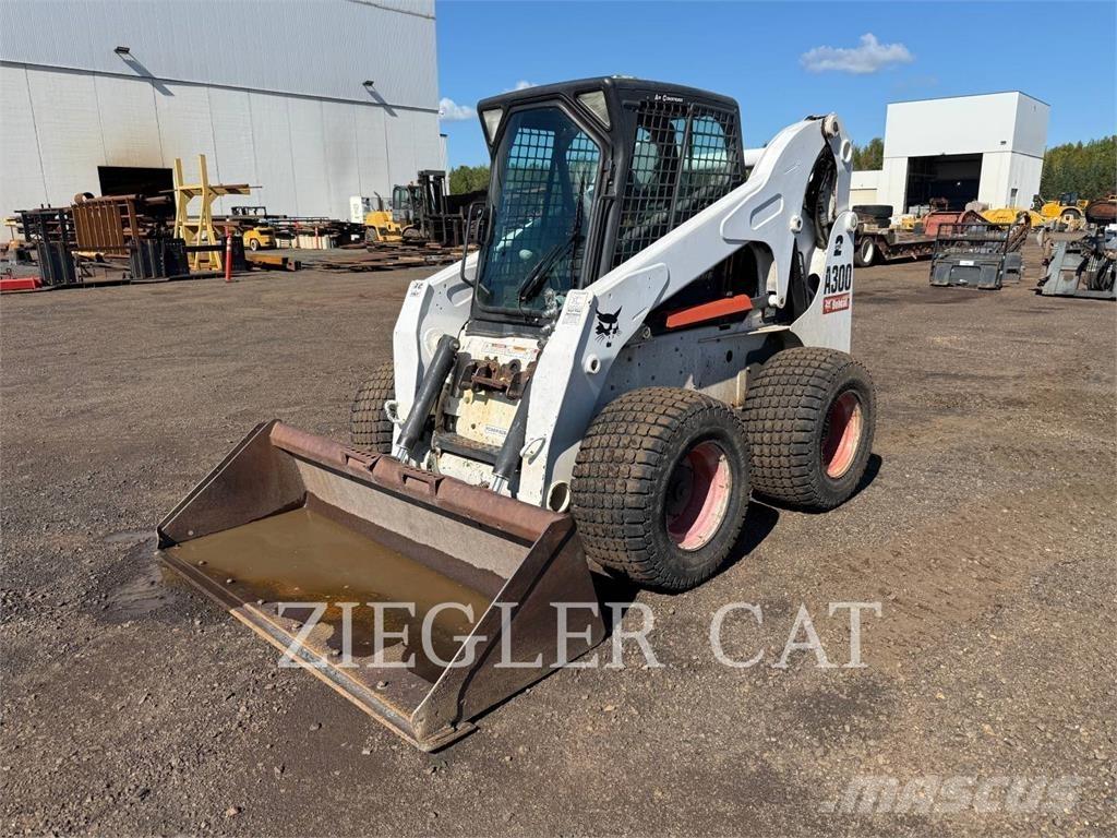 Bobcat A300 Skid steer mini nakladalci