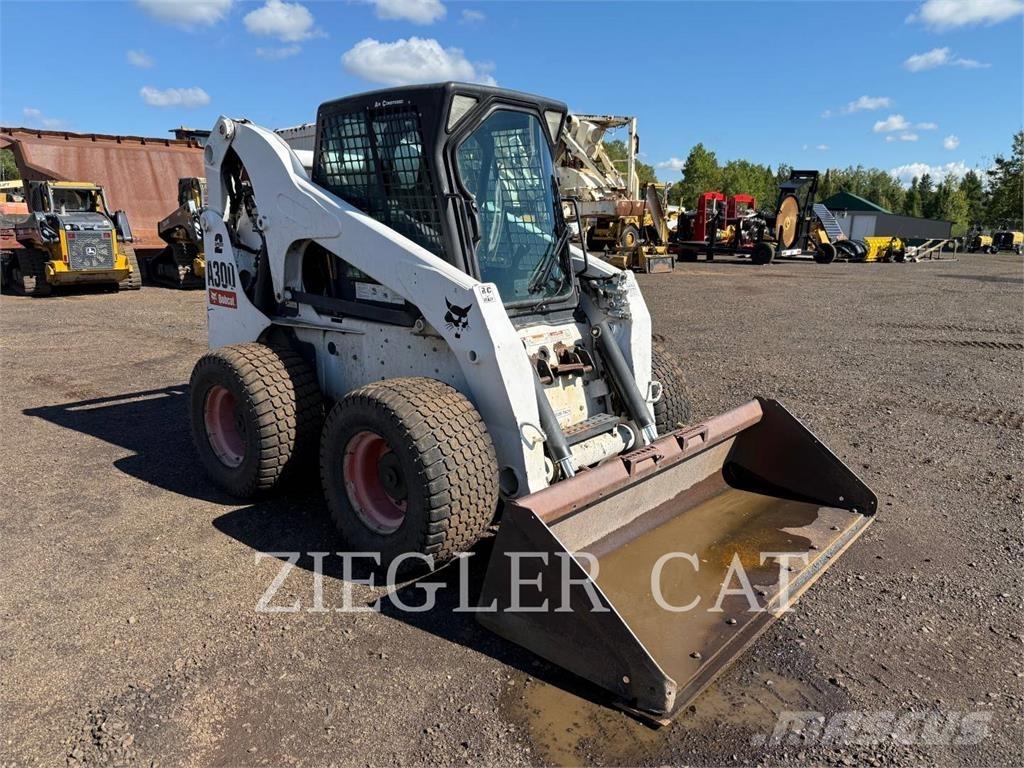 Bobcat A300 Skid steer mini nakladalci