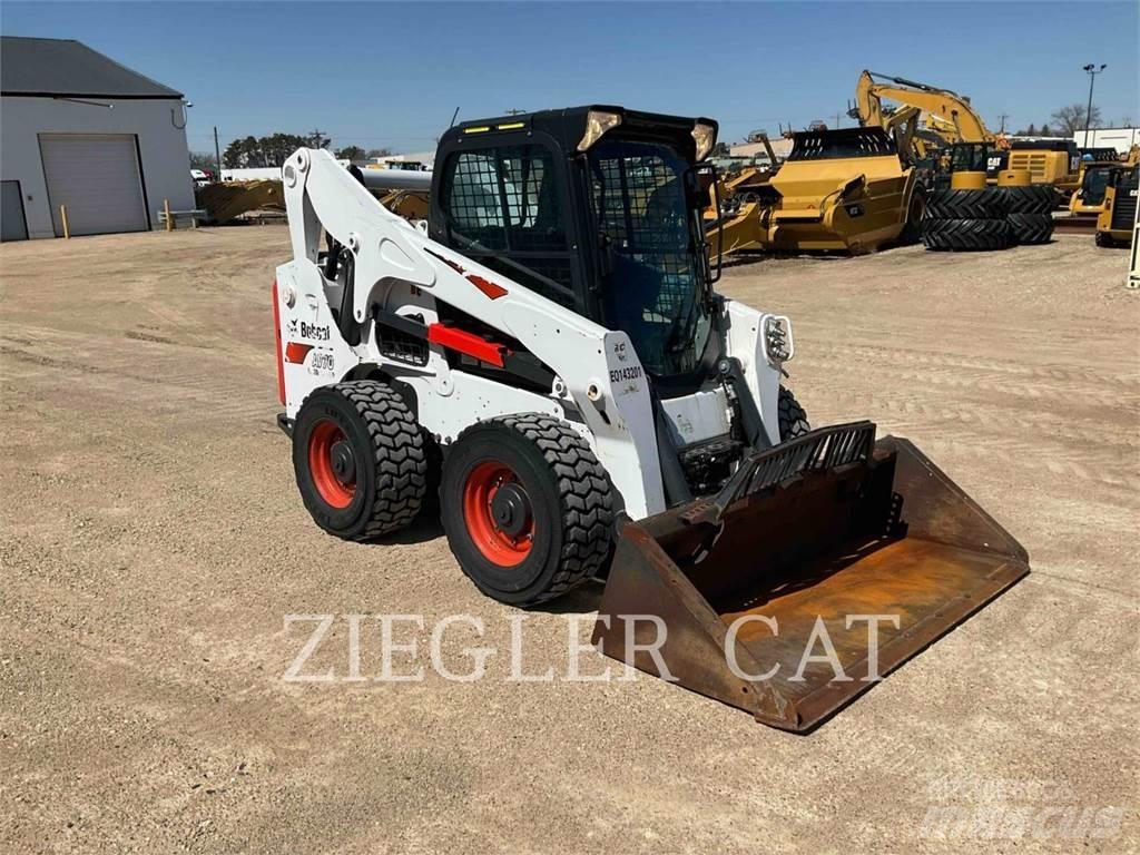 Bobcat A770 Skid steer mini nakladalci