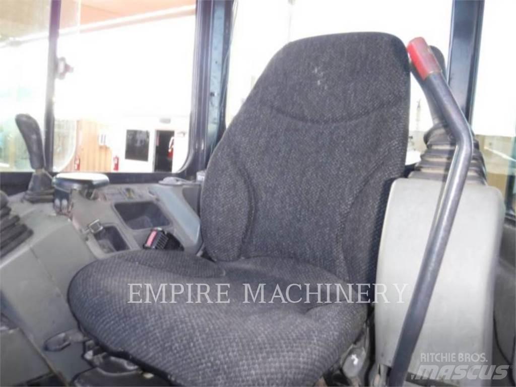 Bobcat E35 Bagri goseničarji