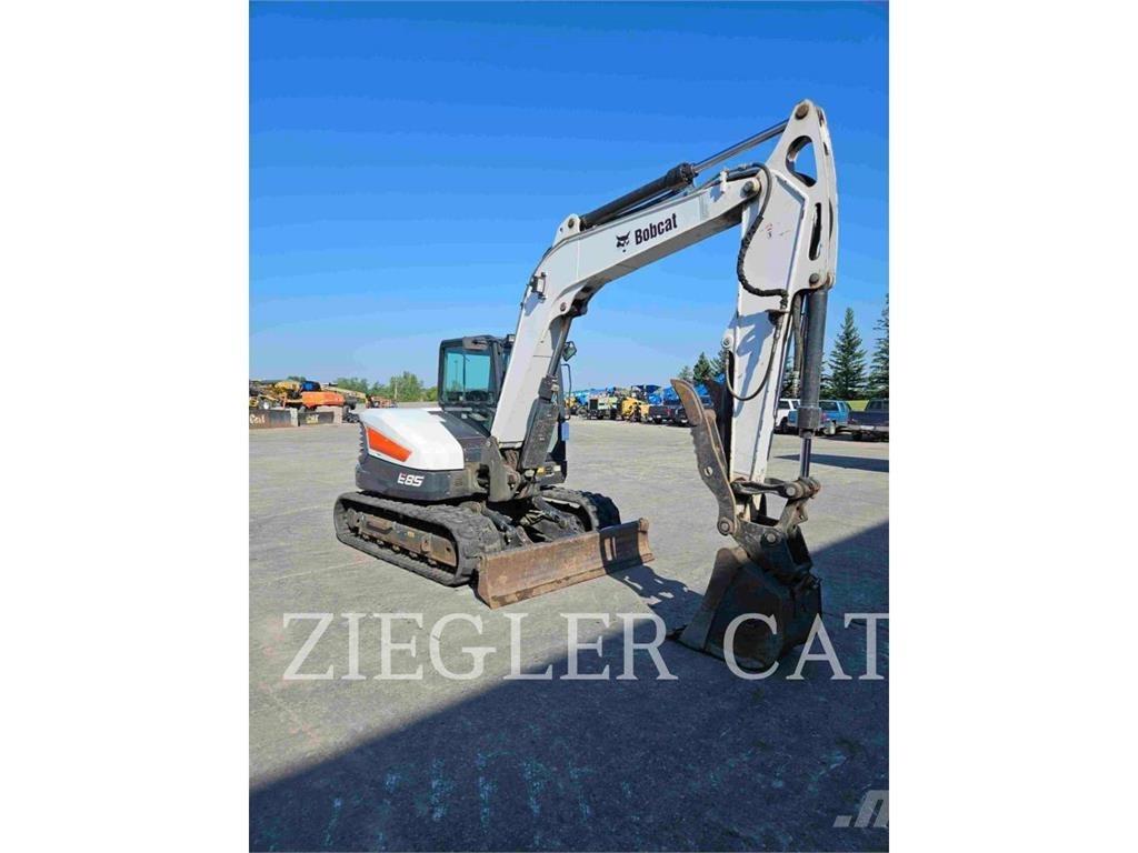 Bobcat E85 Bagri goseničarji
