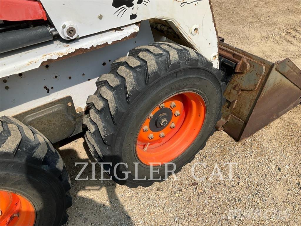 Bobcat S130 Skid steer mini nakladalci