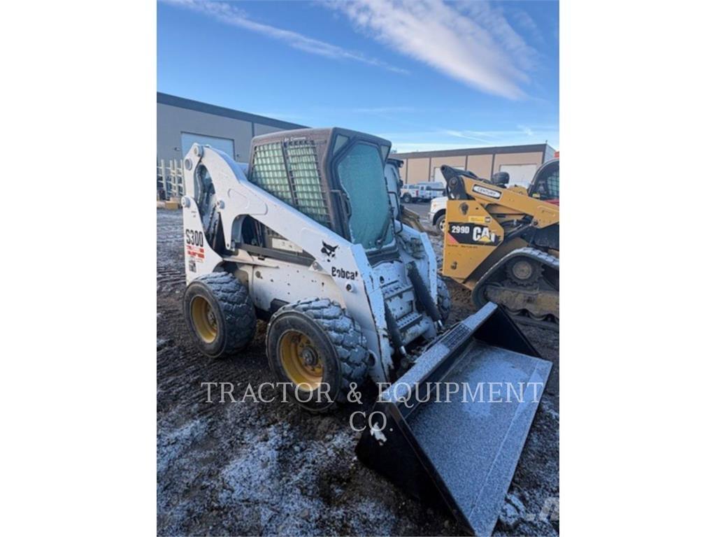 Bobcat S300 Skid steer mini nakladalci