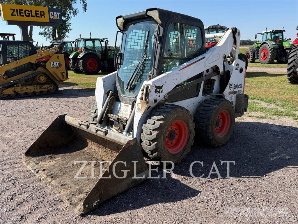 Bobcat S590 Skid steer mini nakladalci