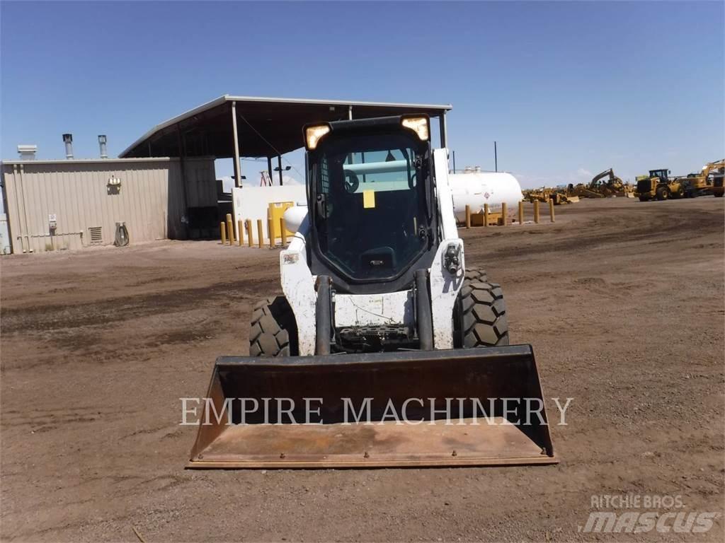 Bobcat S750 Skid steer mini nakladalci
