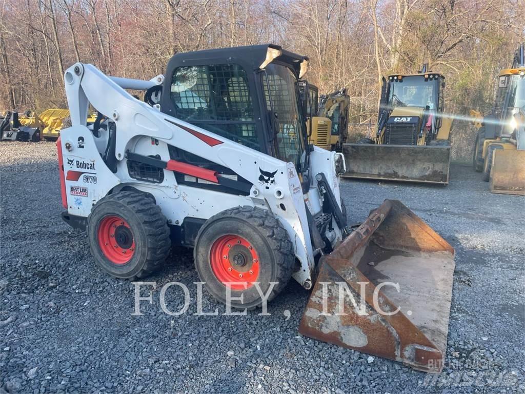 Bobcat S770 Skid steer mini nakladalci