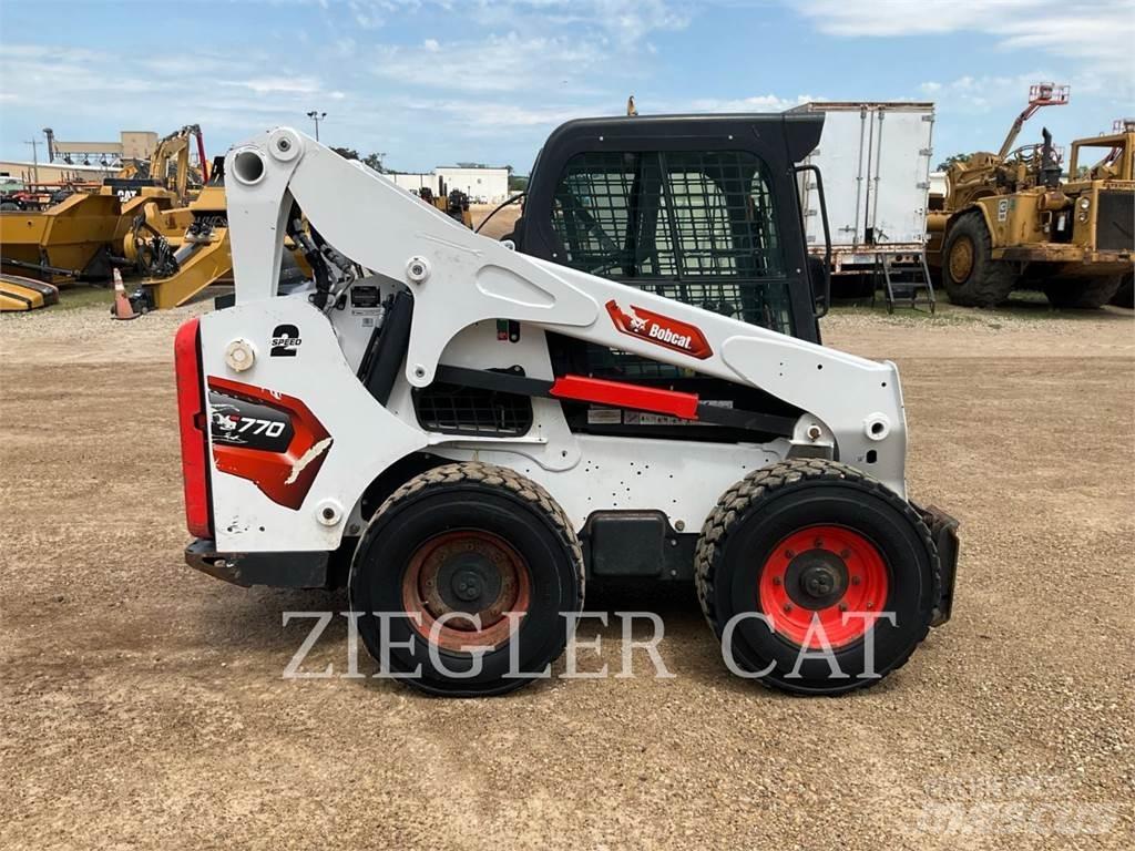 Bobcat S770 Skid steer mini nakladalci