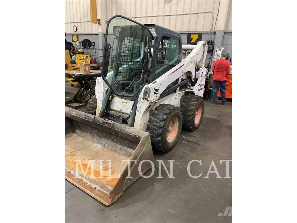 Bobcat S770 Skid steer mini nakladalci