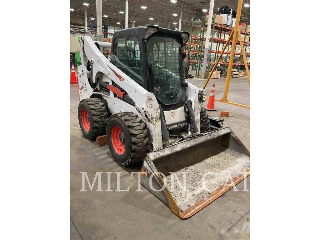 Bobcat S770 Skid steer mini nakladalci