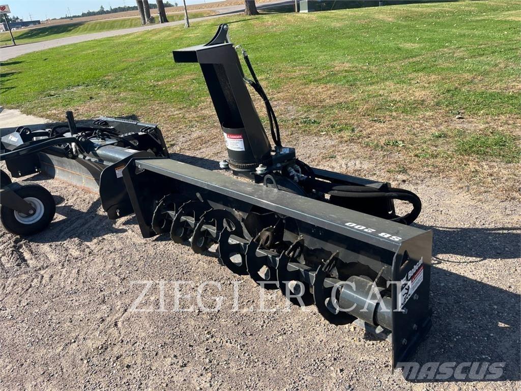 Bobcat SB200 Skid steer mini nakladalci