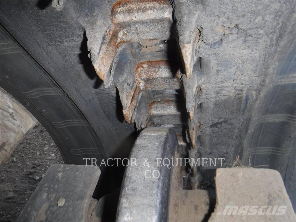 Bobcat T76 Skid steer mini nakladalci