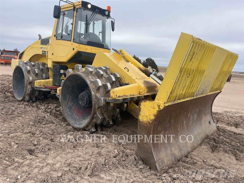 Bomag BC462EB Kolesni nakladalci