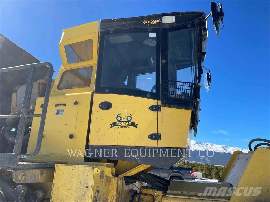 Bomag BC573RB-4 Kompaktorji tal