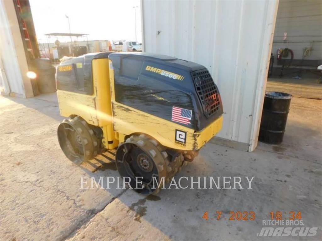 Bomag BMP8500 Kolesni nakladalci