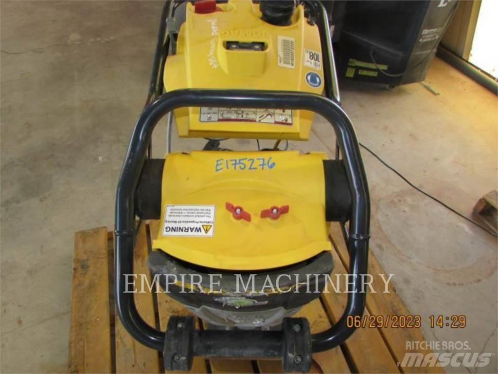 Bomag BT50 Kolesni nakladalci