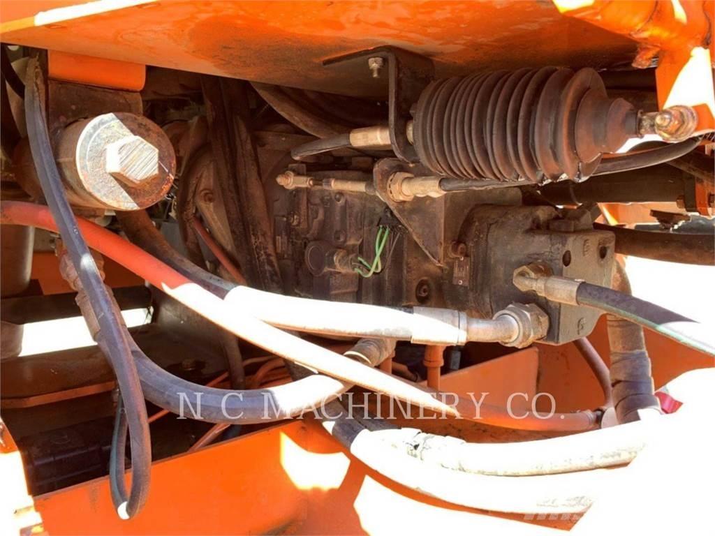 Broce BB250B Cestni pometači