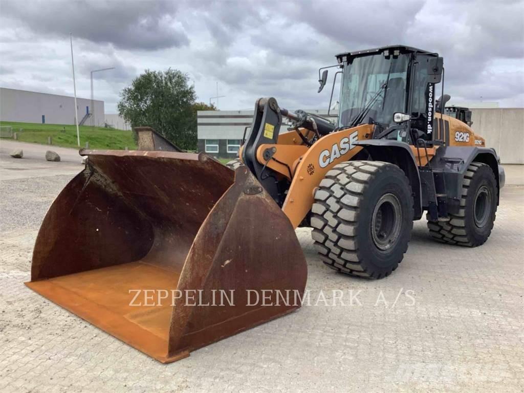 CASE 921G Kolesni nakladalci