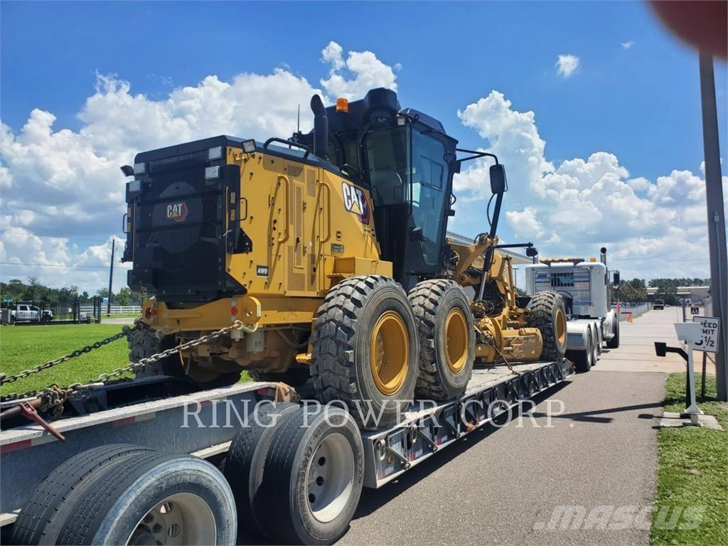 CAT 120 AWD CS Grederji