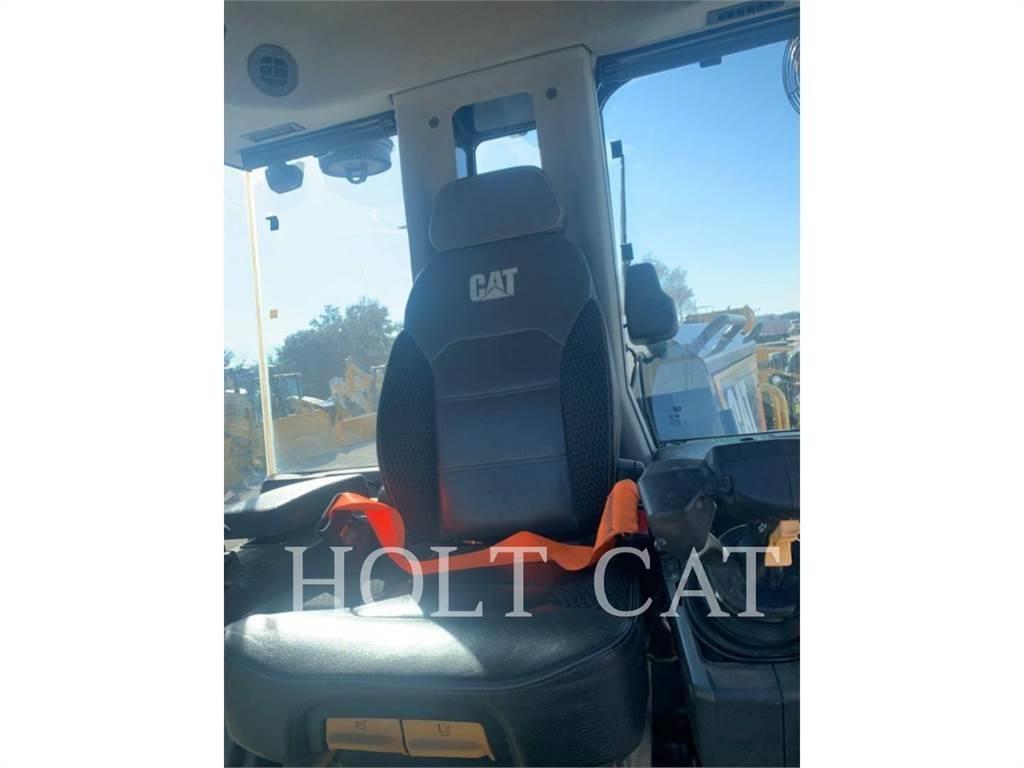 CAT 120AWD JOY Grederji