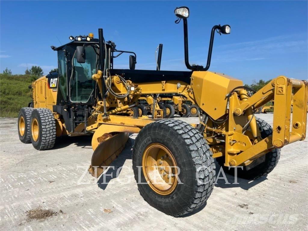 CAT 12M2 Grederji