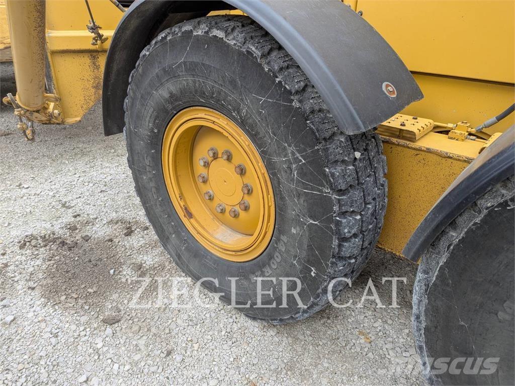CAT 12M2AWD Grederji