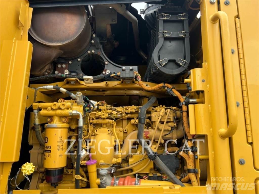 CAT 12M2AWD Grederji