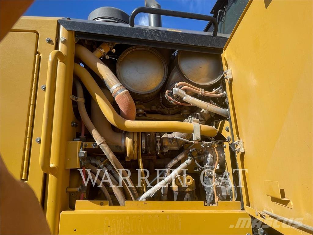 CAT 12M3 AWD Grederji