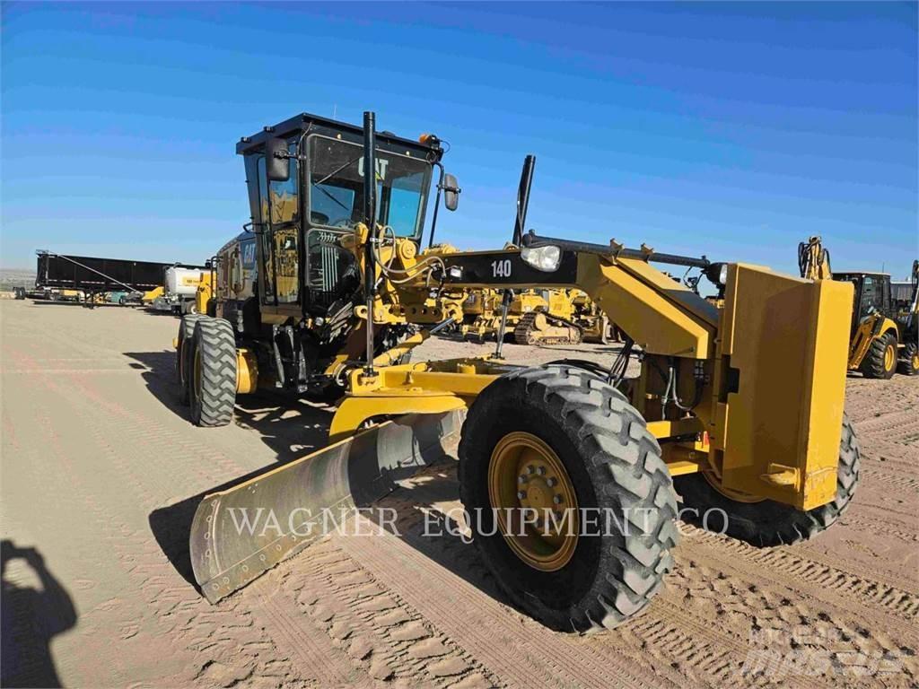 CAT 140 Grederji