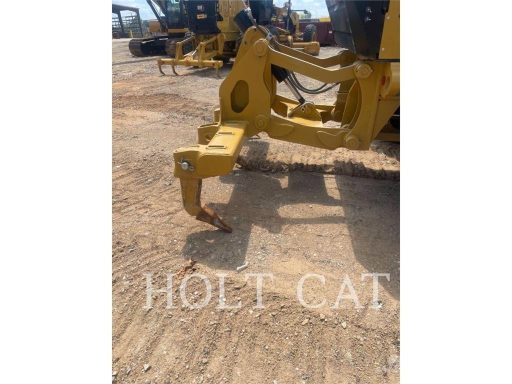 CAT 140 Grederji