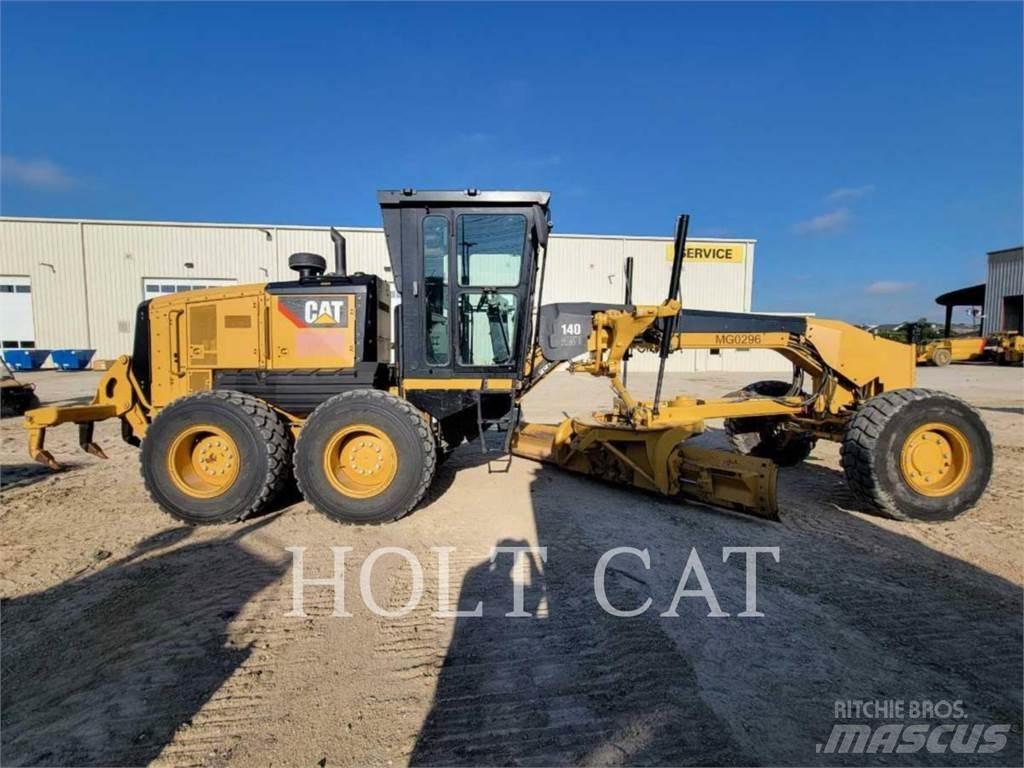 CAT 140 AWD Grederji