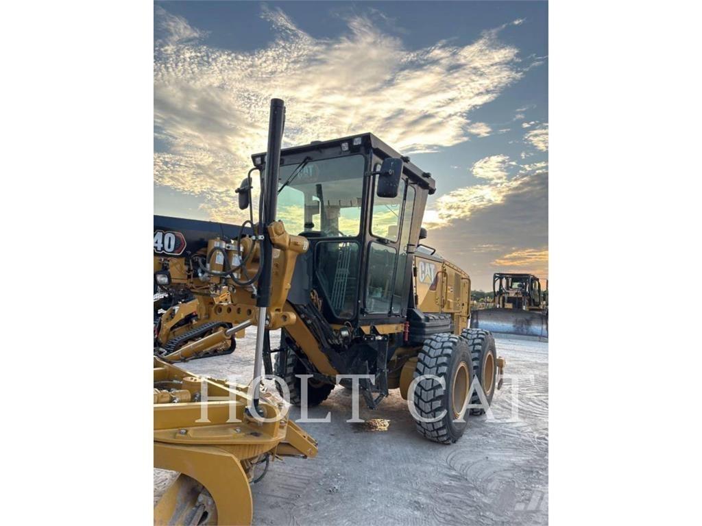 CAT 140 AWD Grederji