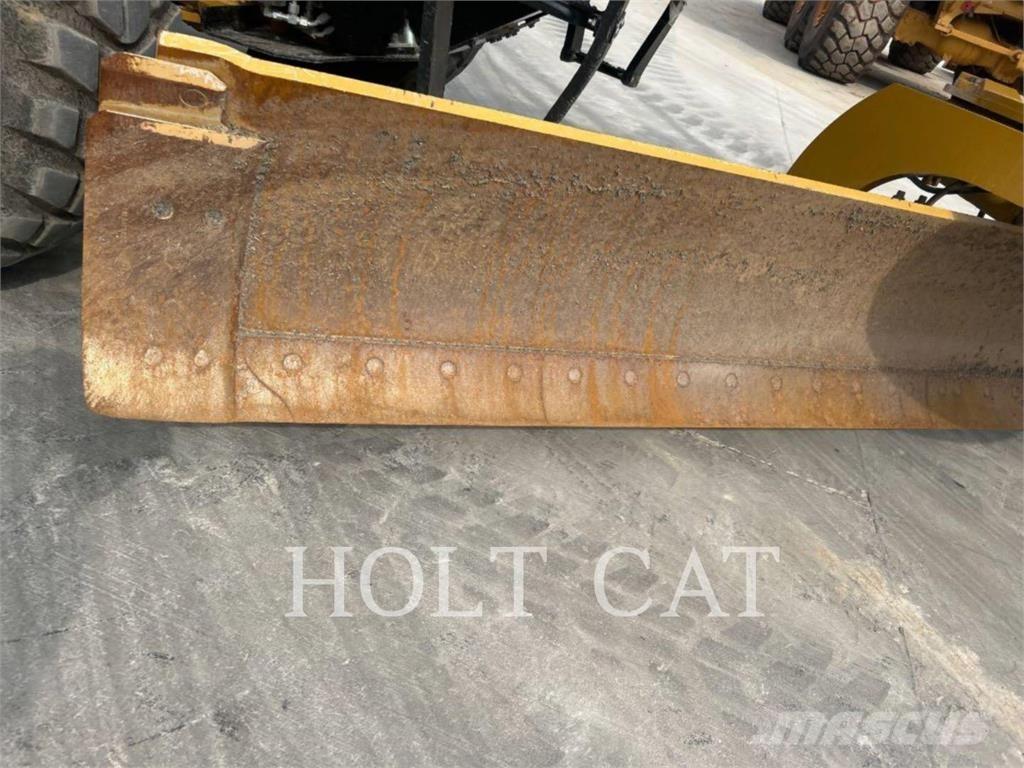 CAT 140 AWD Grederji