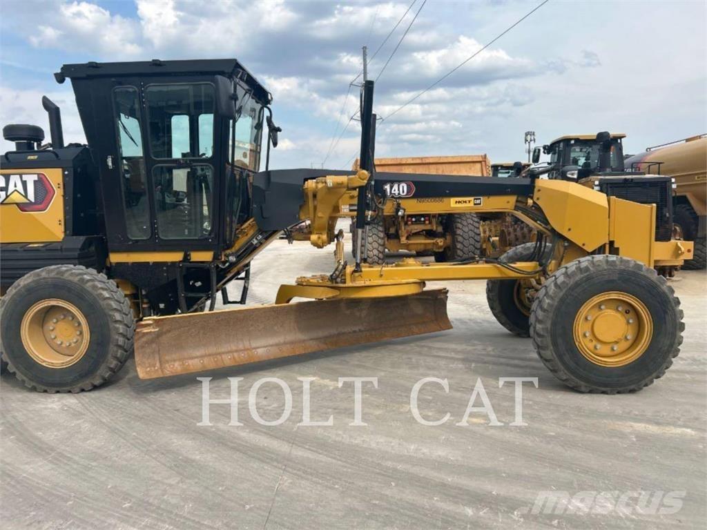 CAT 140 AWD Grederji