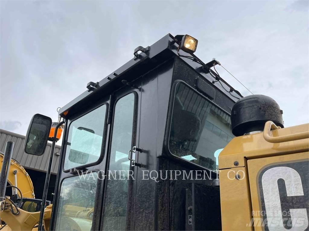 CAT 140GC Grederji