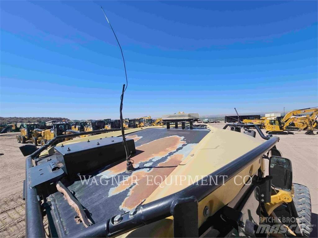 CAT 140M Grederji