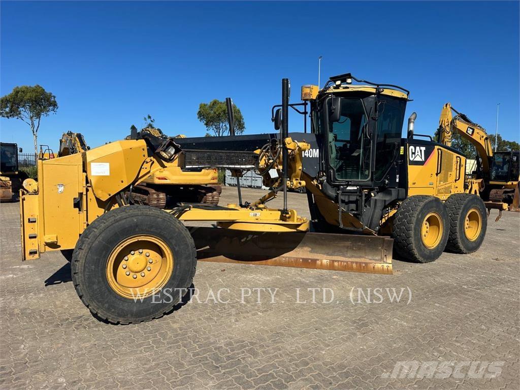 CAT 140M Grederji