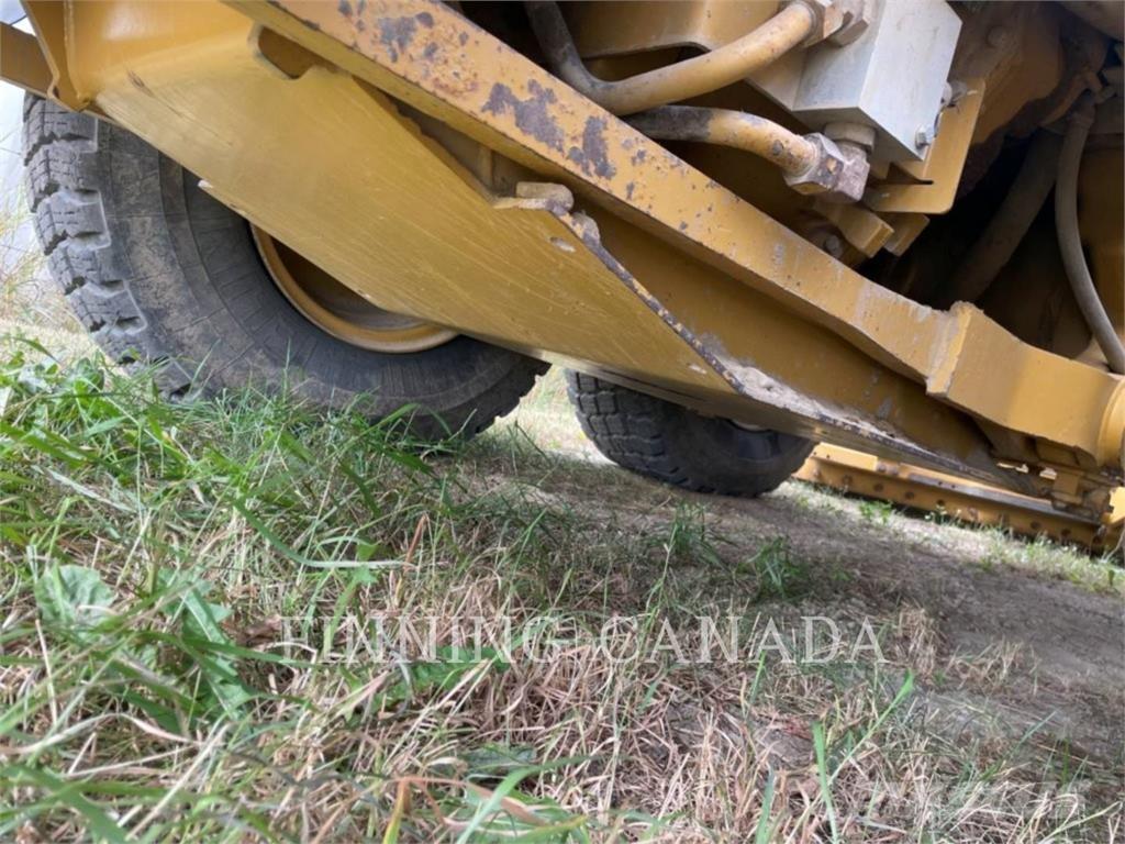 CAT 140M AWD Grederji