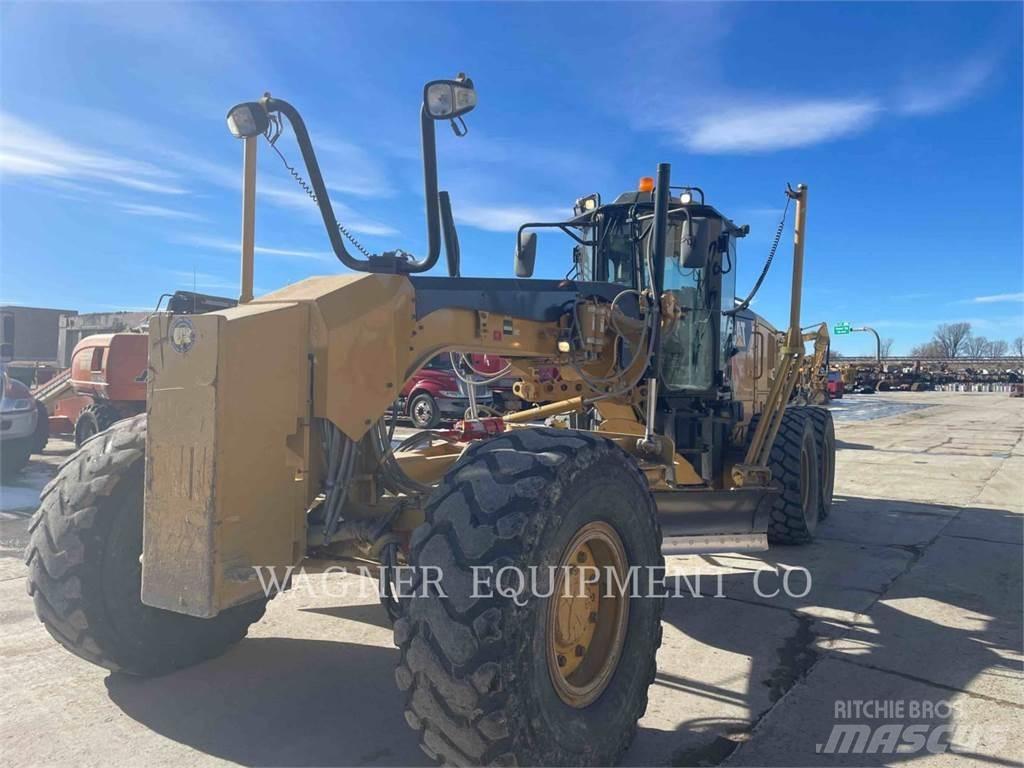 CAT 140M2 AWD Grederji